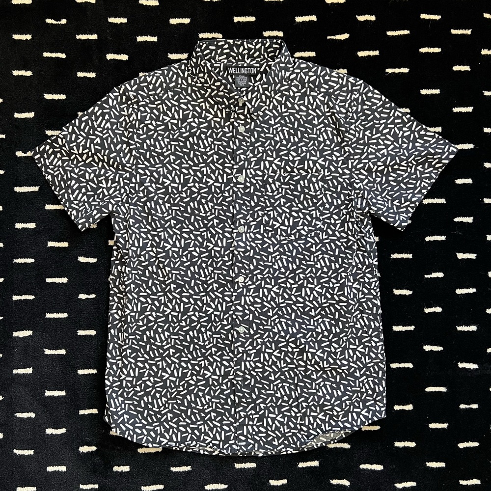 Wellington Men’s Pattern Button-Up Shirt